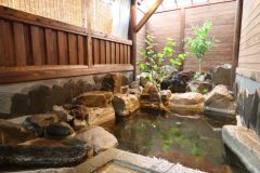 露天風呂（川側）